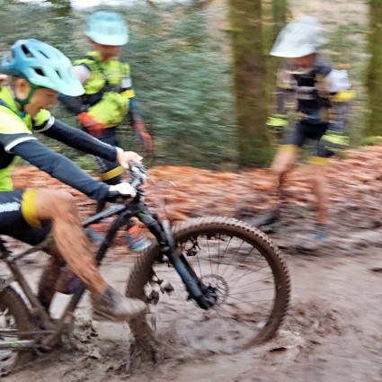 16 nov 2025 - 20km - 370mD+ /. 7 enfants et 3 accompagnateurs